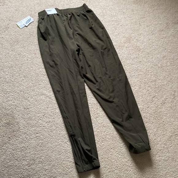 Old Navy Active Mid-Rise Olive Green Jogger - Picture 5 of 6